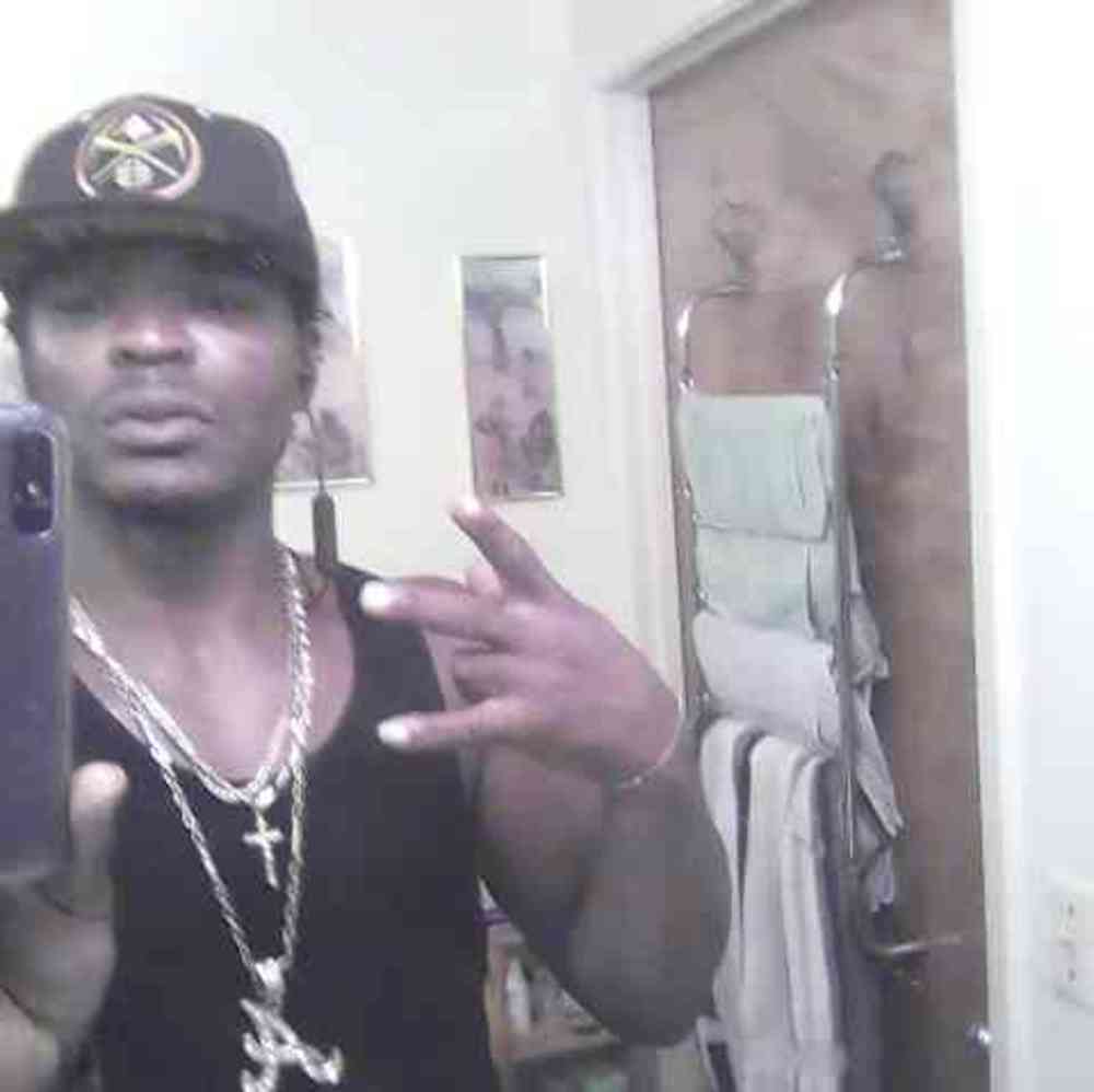 Meet your Posher, Derrick